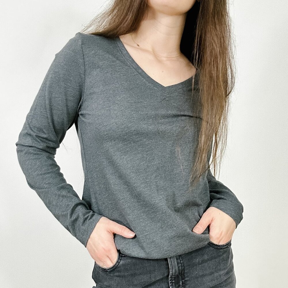 *Eddie Bauer Grey Long Sleeve V Neck